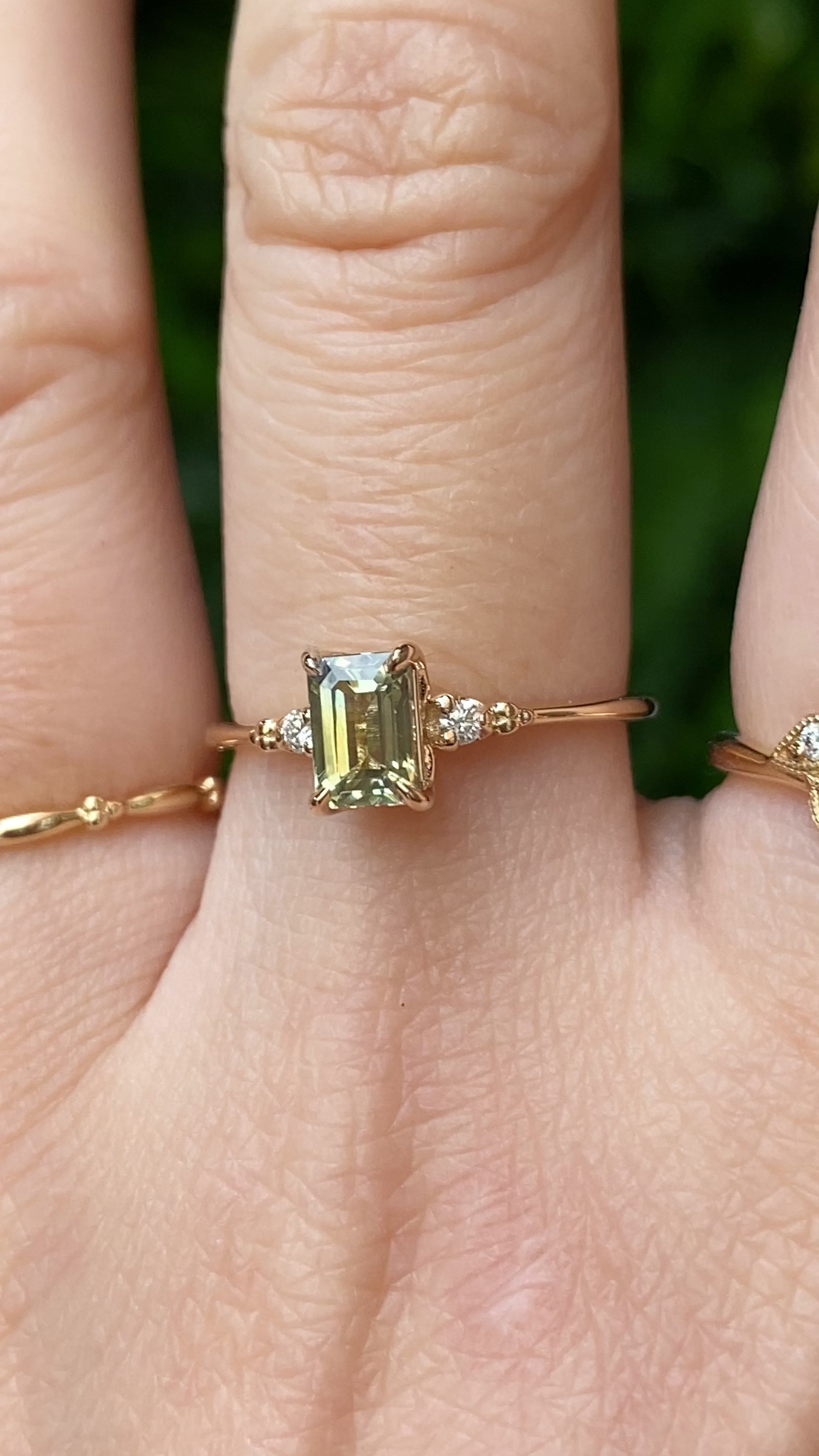 【一点物】エステルリング ・1.05ct・加熱モンタナ産グリーンエメラルドサファイア・K14YG