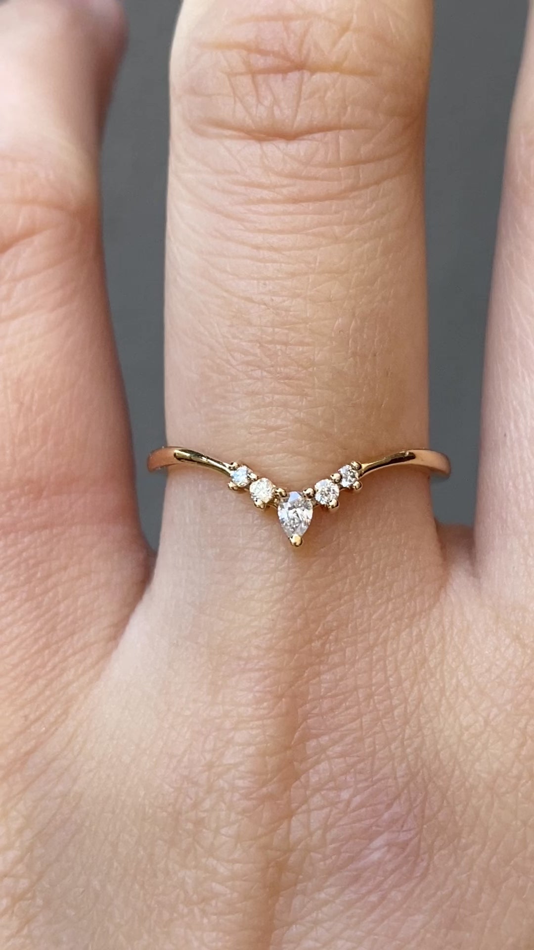 Gloria Petite Ring