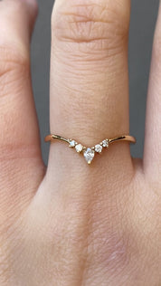 Gloria Petite Ring