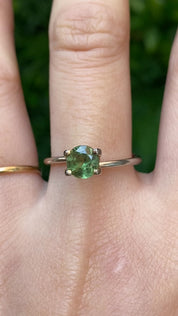 1.07ct Round Cut Green Queensland Sapphire SR406