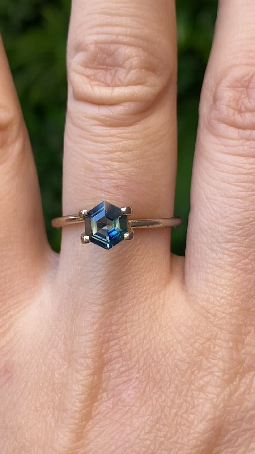 1.07ct Hexagon Cut Blue Green Madagascar Sapphire sf489