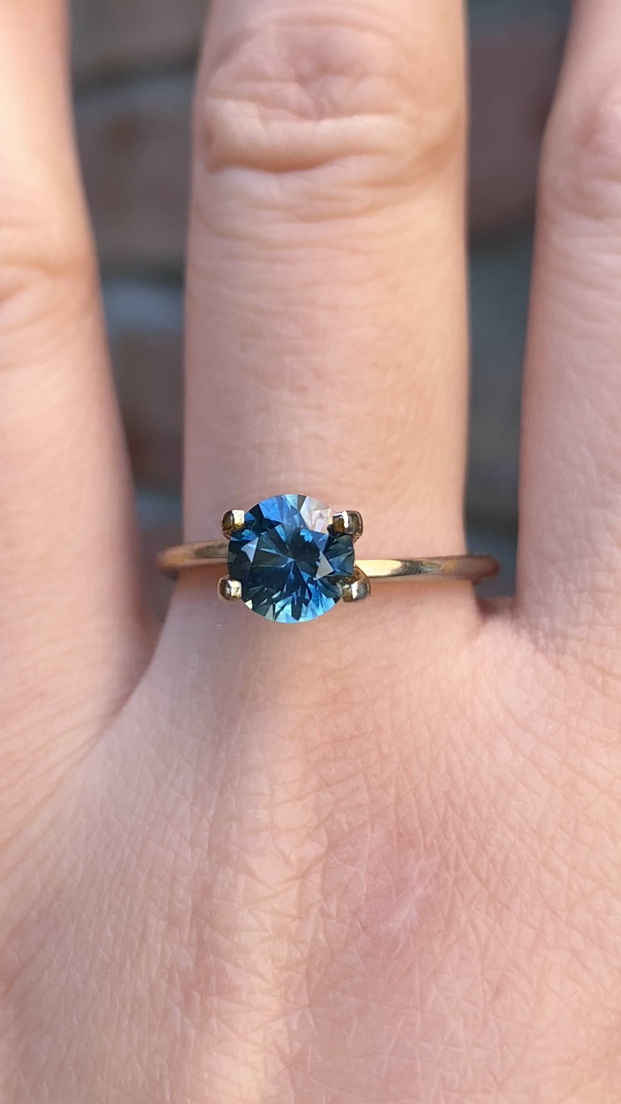 1.33ct Round Cut Teal Blue Montana Sapphire SR314