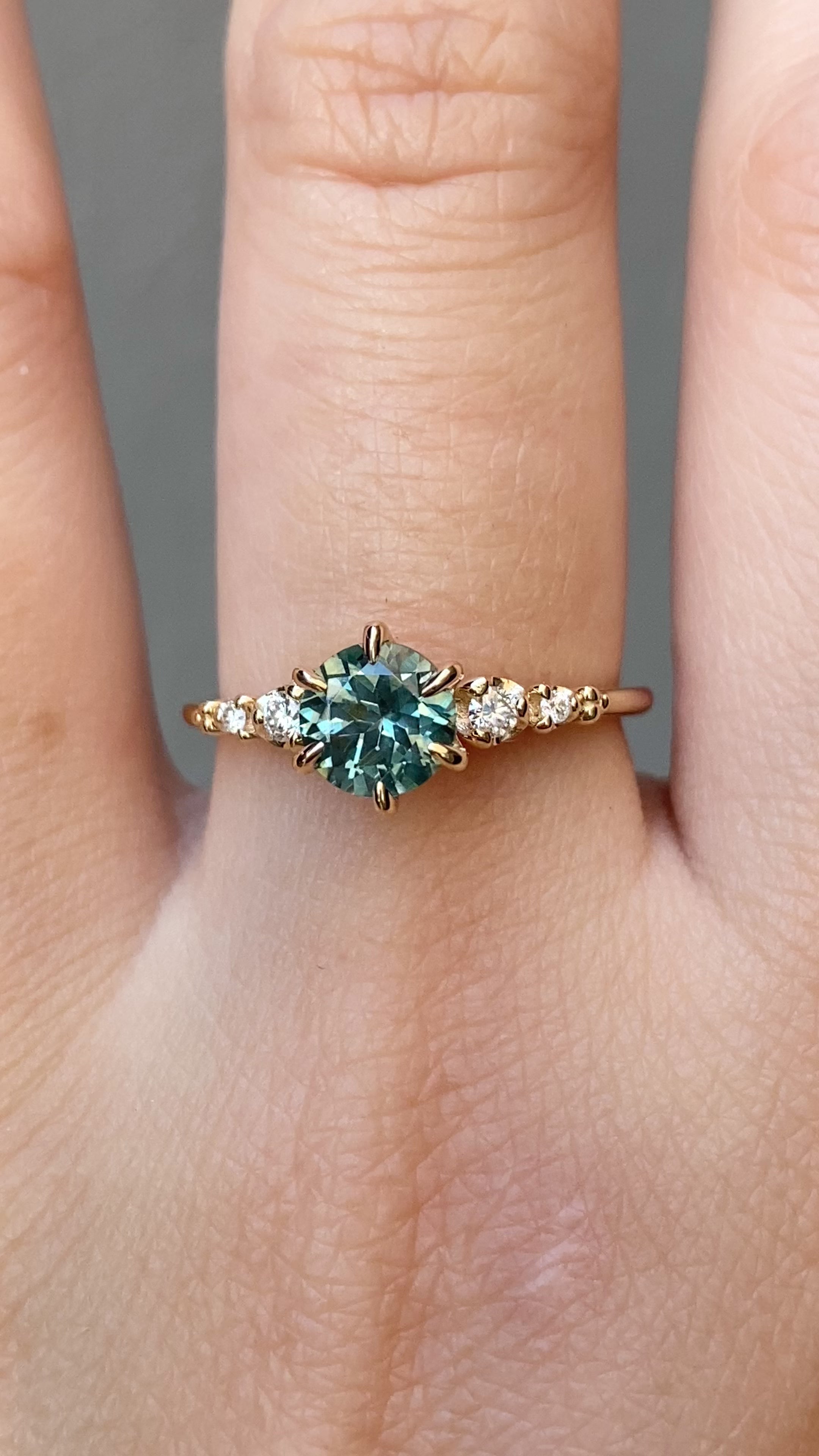 Estel Fleur Ring, 1.21ct Montana Sapphire