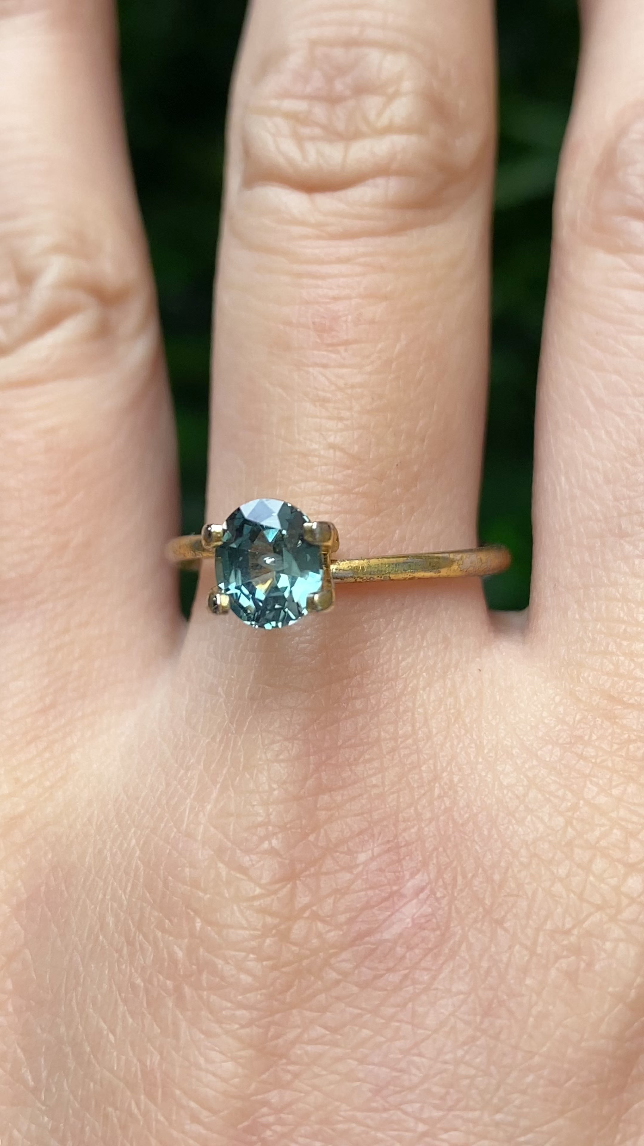 1.25ct Oval Cut Blue Green Montana Sapphire SO451