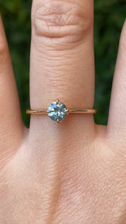 Alice Ring, 0.60ct Montana Sapphire