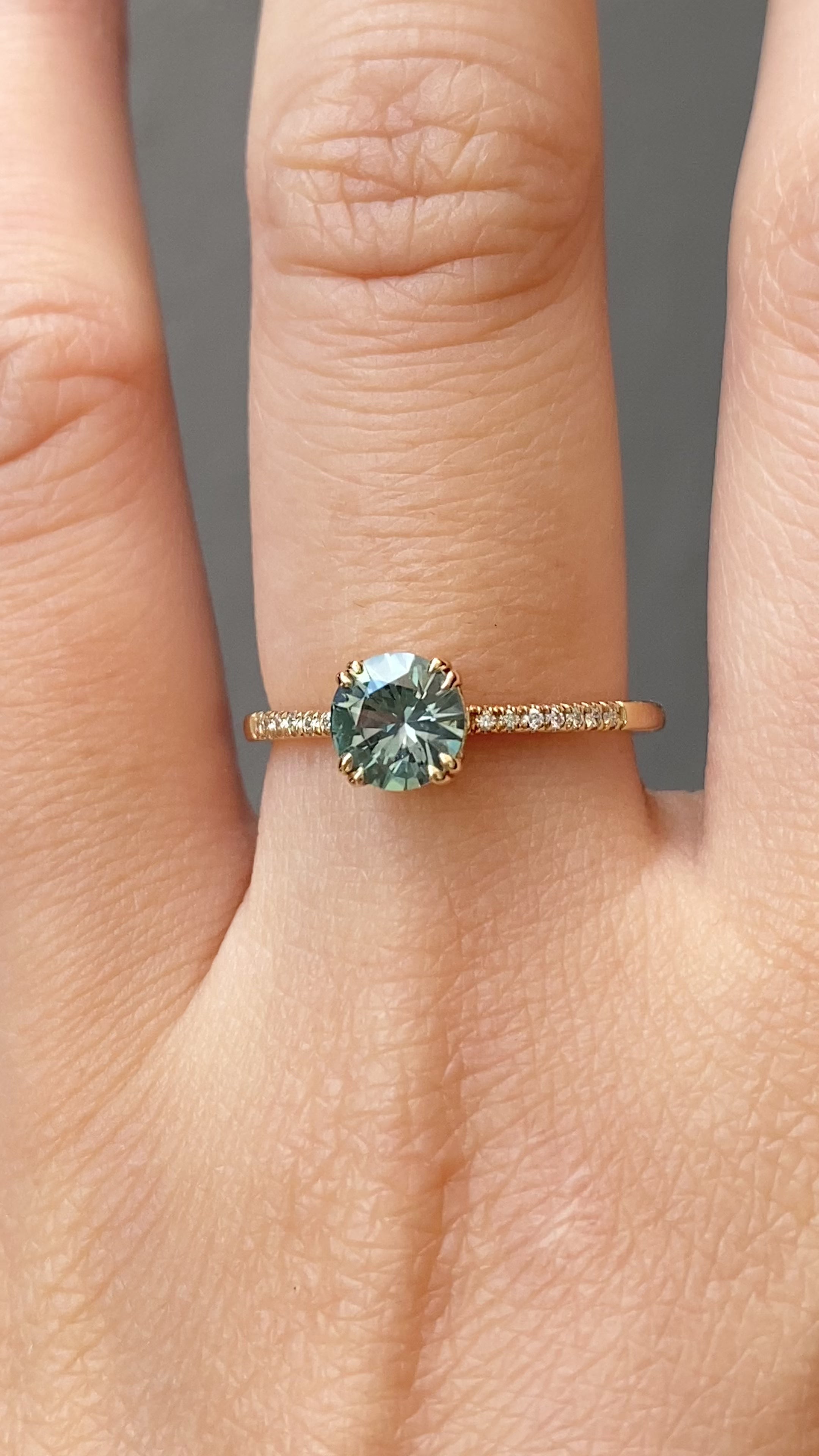 【即日配送】サブリナリング ・0.85ct・加熱モンタナ産ライトアクアグリーンサファイア・K14ＹG