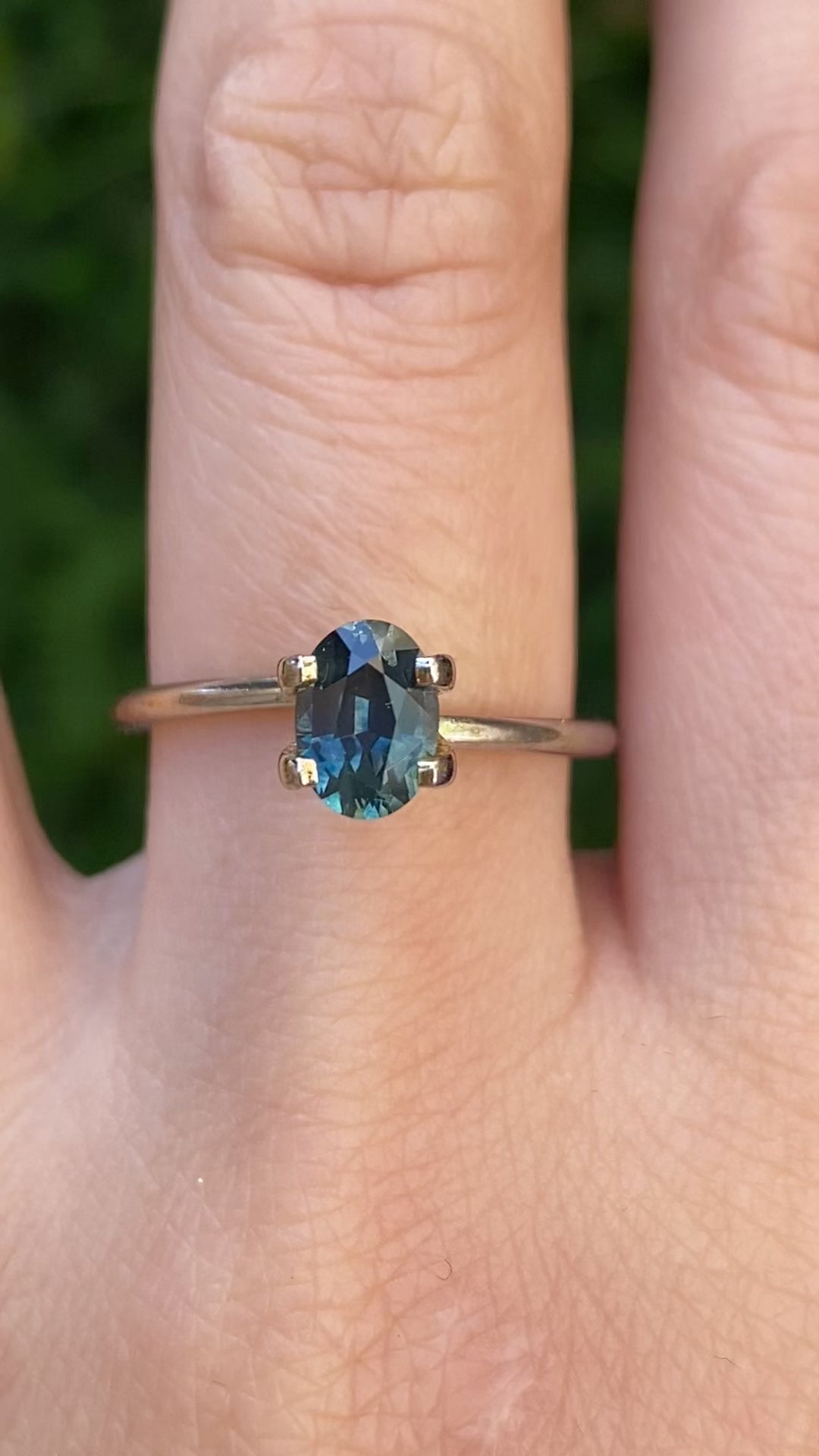 1.00ct Oval Cut Teal Blue Montana Sapphire Sapphire SO670