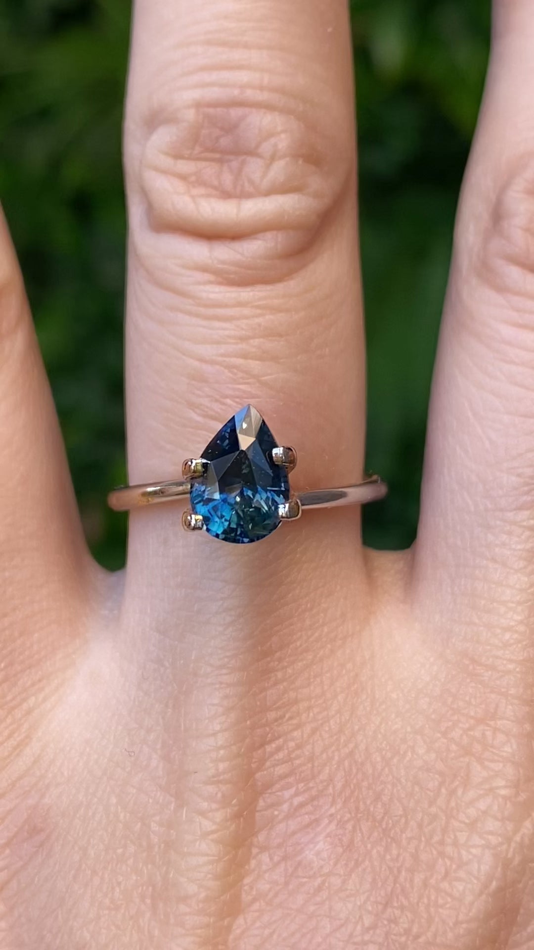 2.04ct Pear Cut Tea blue Madagascar Sapphire Sapphire SF488