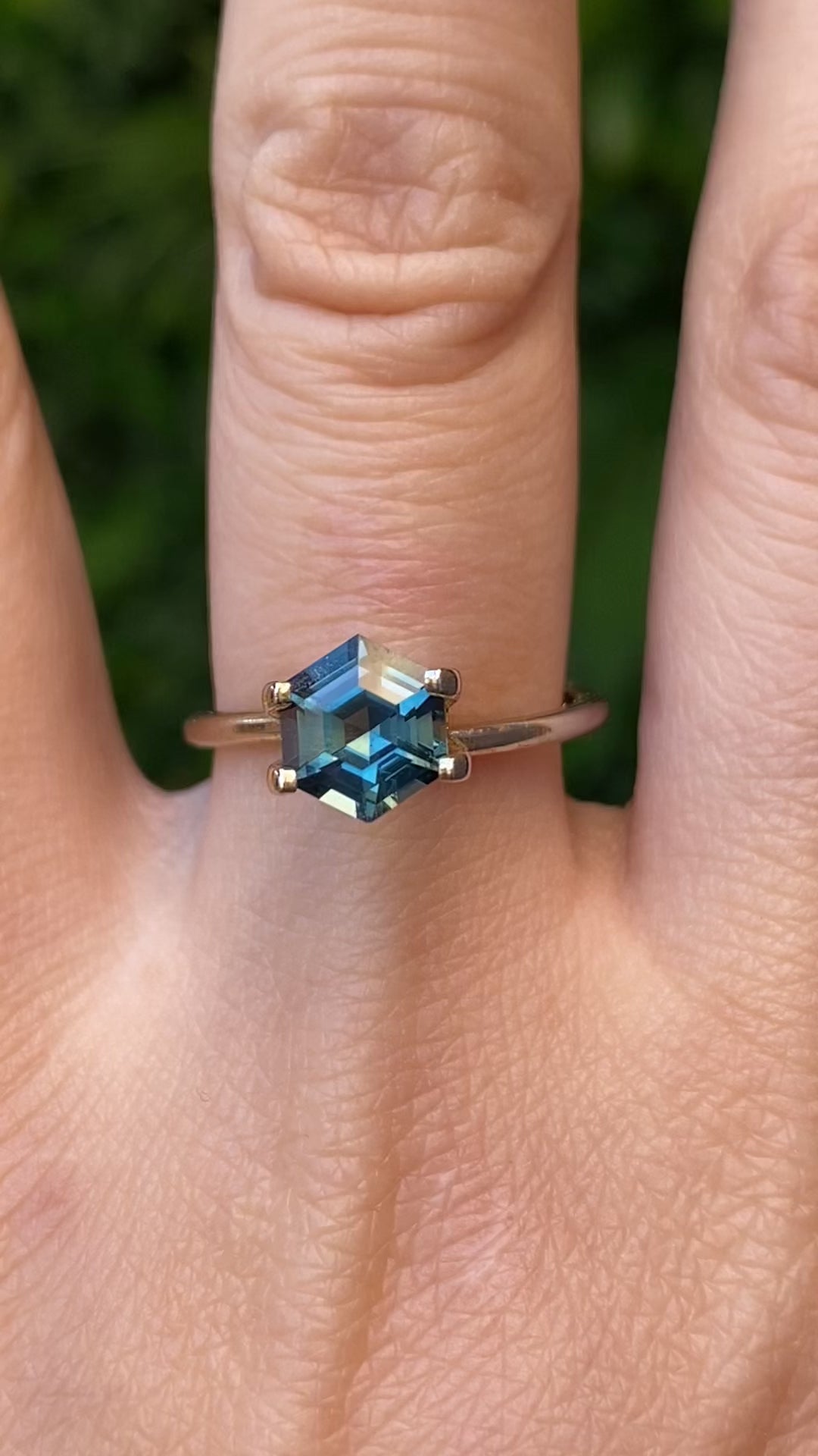 1.70ct Hexagon Cut Blue Green Madagascar Sapphire sf491