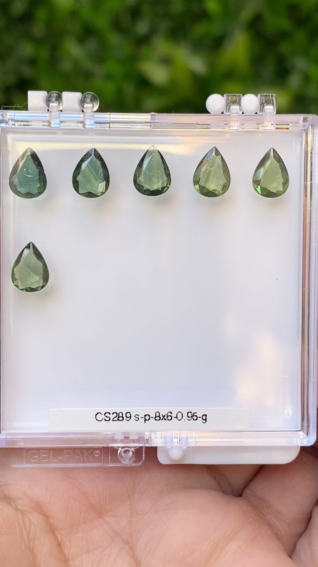 0.90ct Calibrated Pear Green Sapphire (8x6mm)