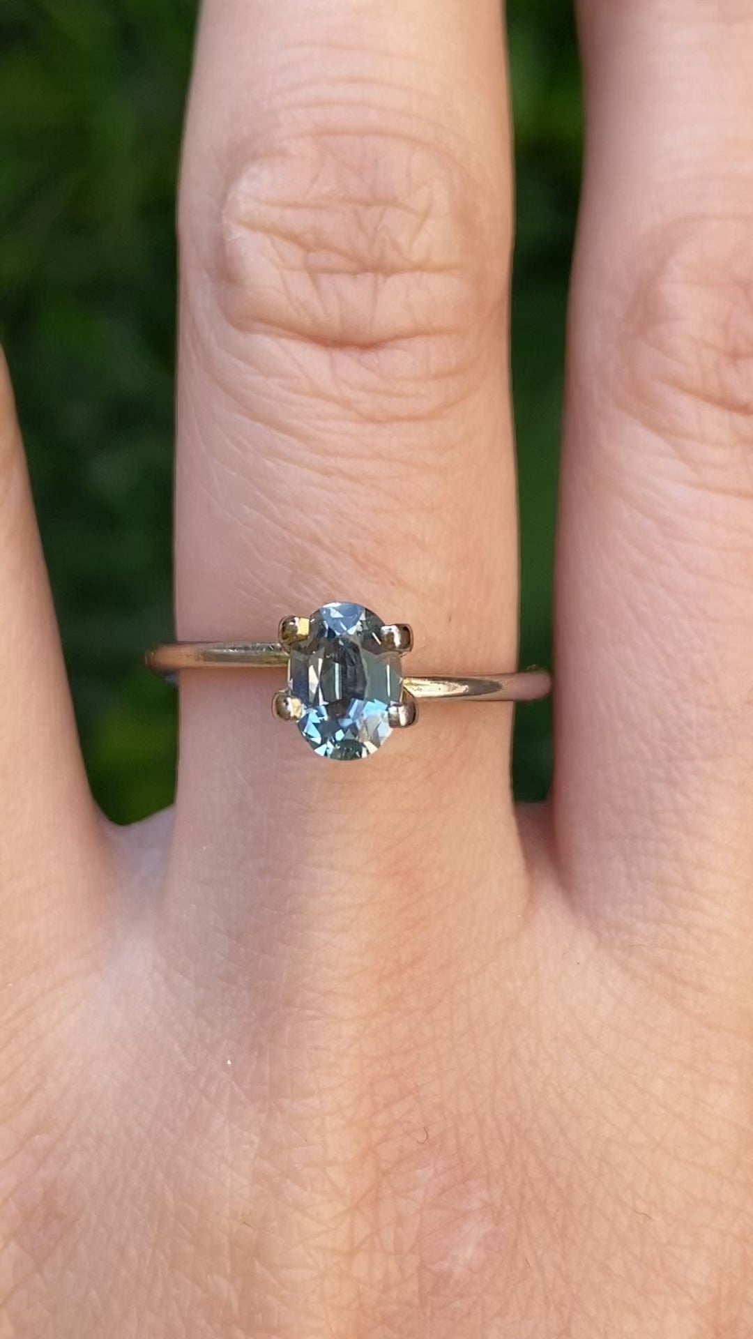 1.06ct Oval Cut Light Aqua Green Montana Sapphire Sapphire SO669