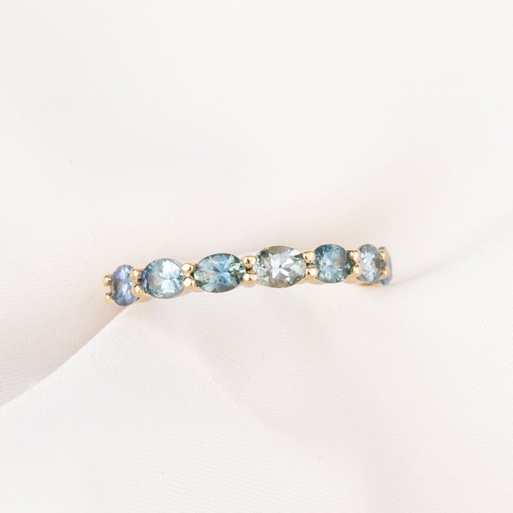 Lydia Montana Sapphire Band Oval 4mm