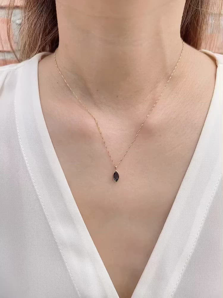 Patia 0.92ct Deep Blue Sapphire Necklace