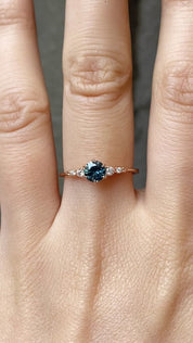 Estel Fleur Ring, 0.60ct Montana Sapphire