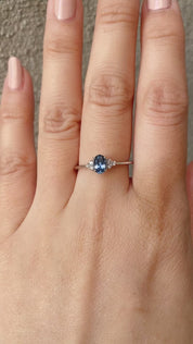 Teresa ring 0.6ct Montana Sapphire 14k  white gold