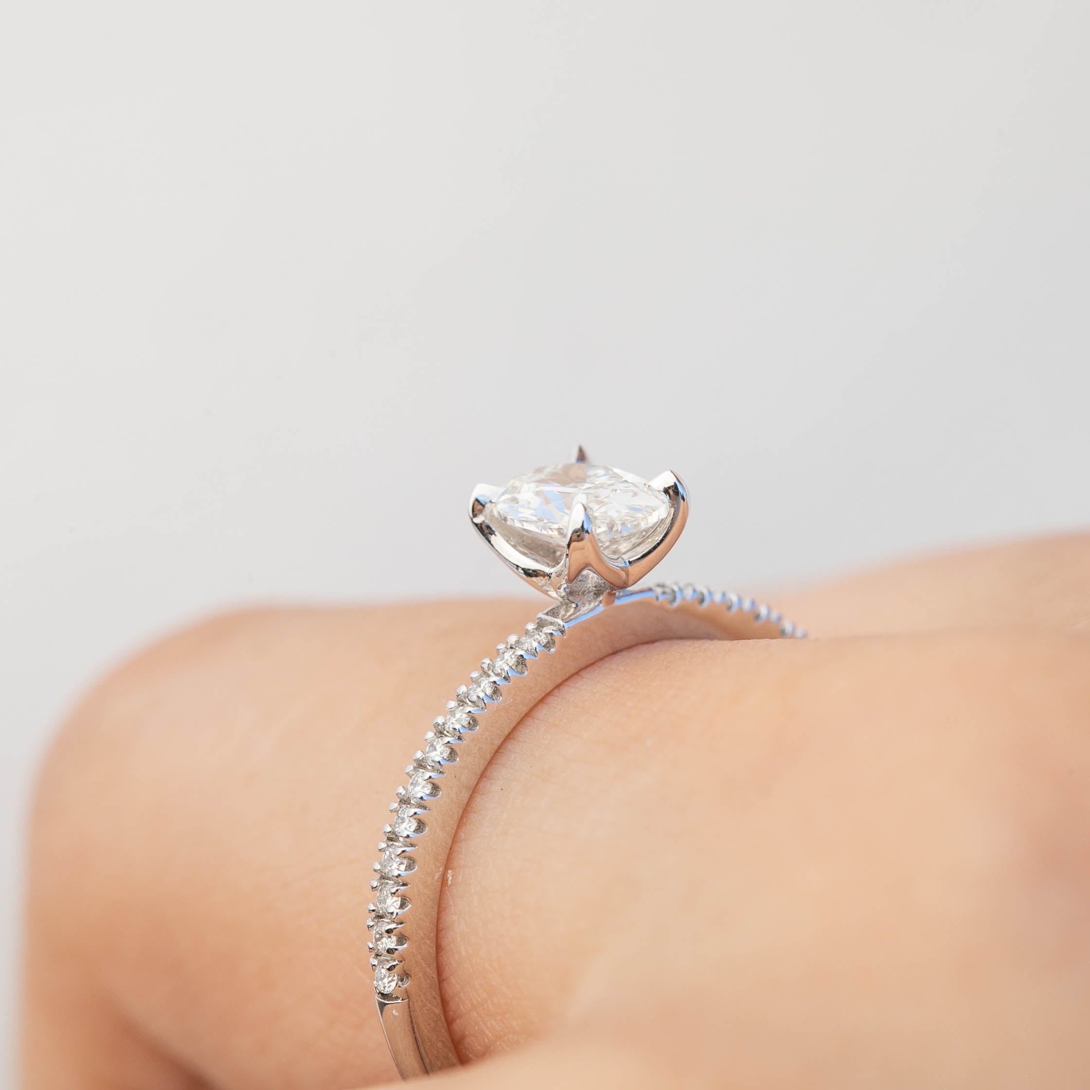 マリアリング　ブリリアントカットダイヤモンド　0.70ct　14Kホワイトゴールド　GIA鑑定書付き