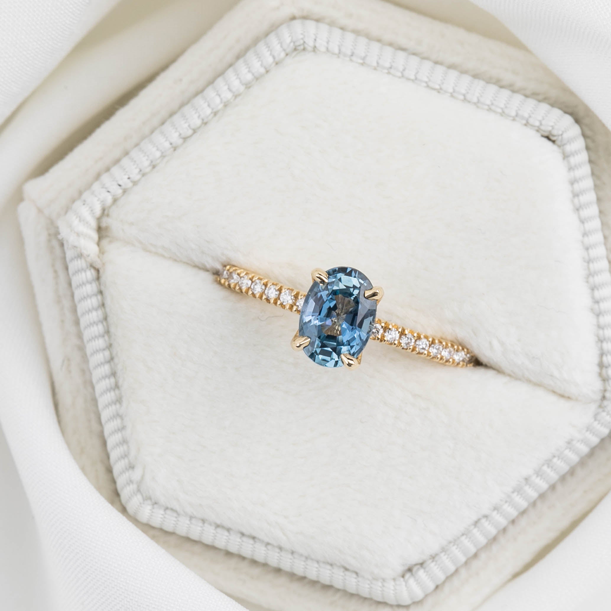 Maria Ring, 1.17ct Montana Sapphire, oval shape gemstone