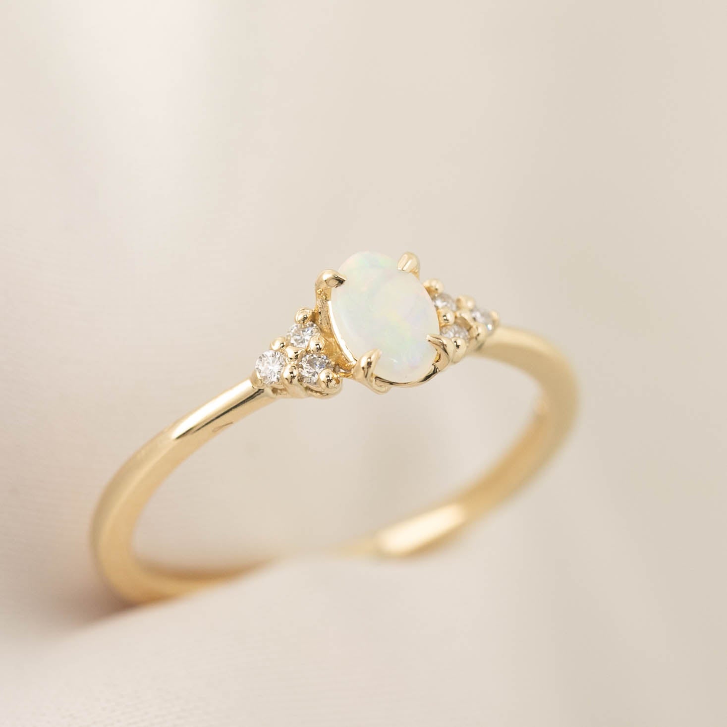 Teresa Ring - Opal