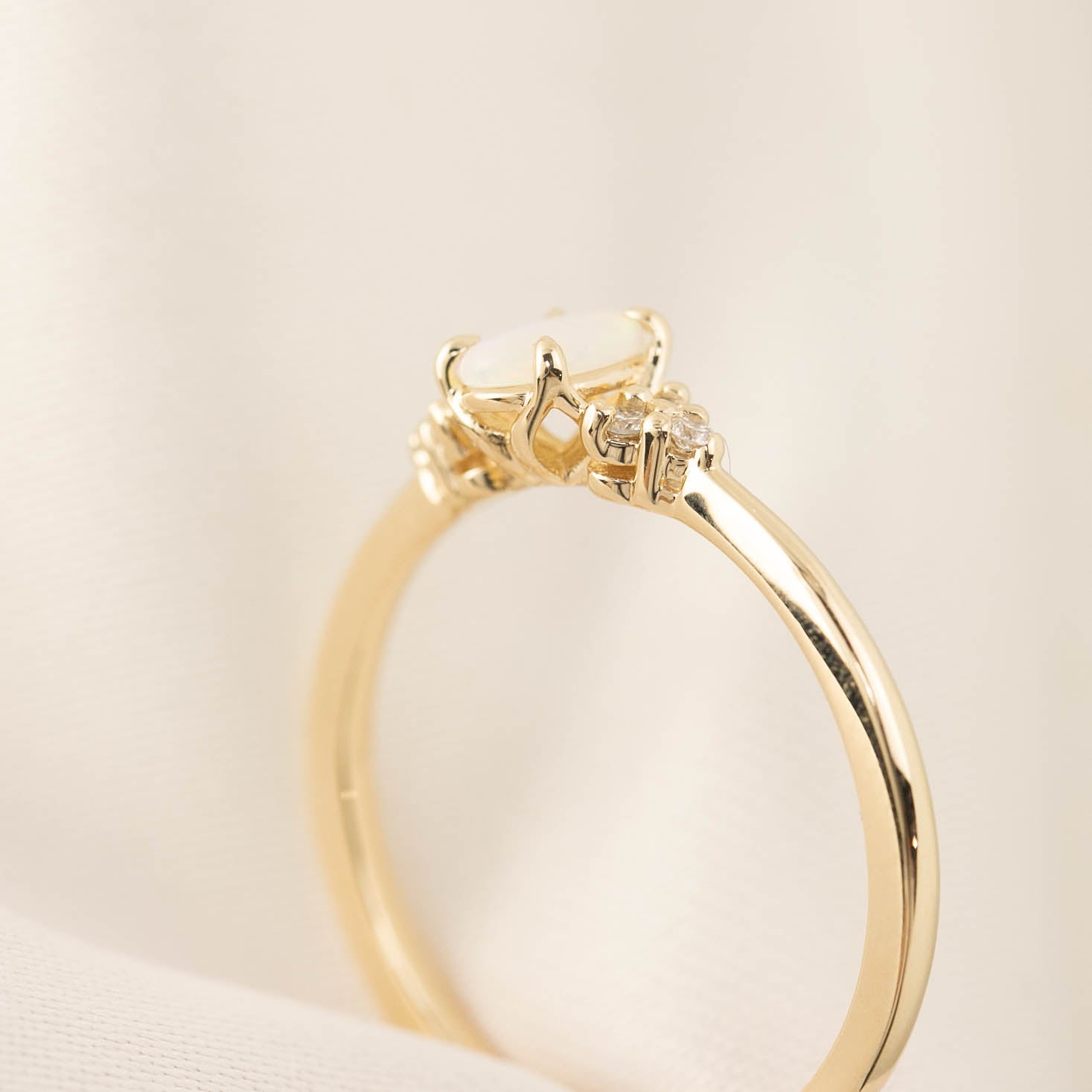 Teresa Ring - Opal