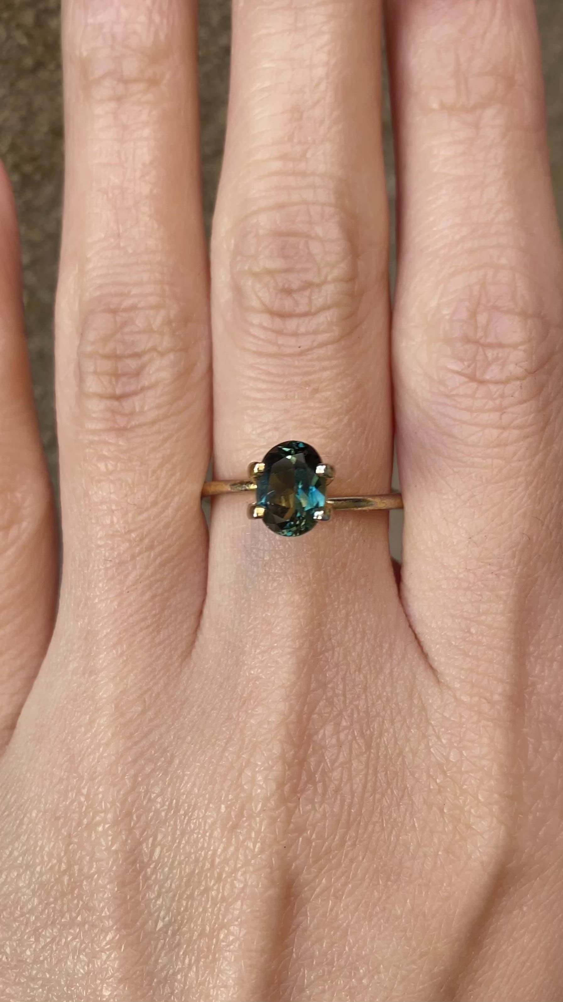 1.58ct  ブルーグリーンサファイア クィーンズランド産