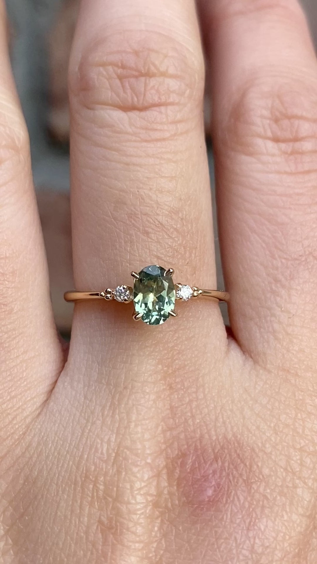 Estel Ring, 0.60-0.80ct Montana Sapphire