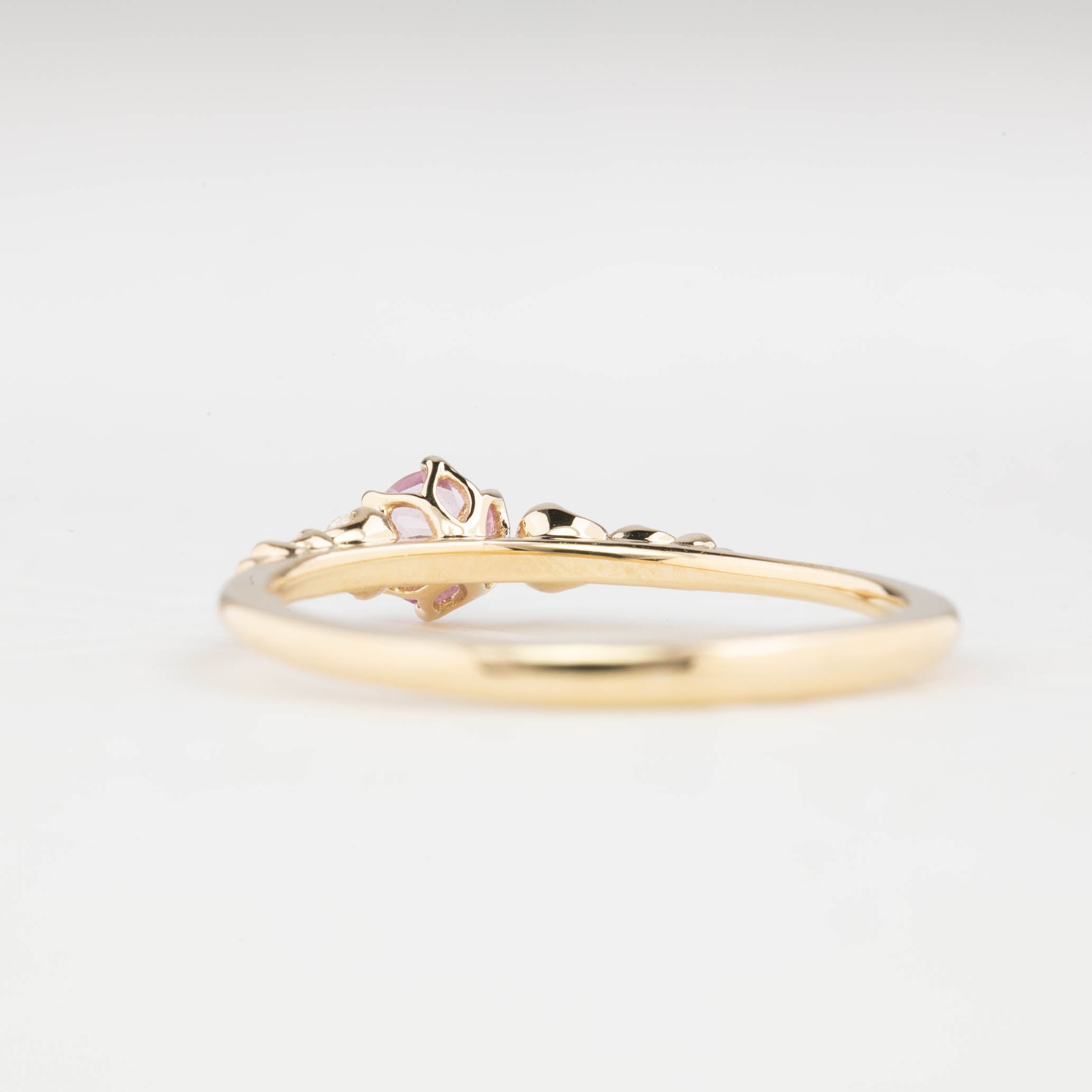Estel Fleur Ring, 0.30ct Ceylon Sapphire