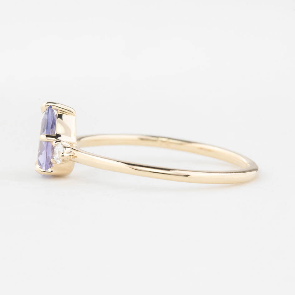 Emilie Ring, 1.00ct Madagascar Sapphire