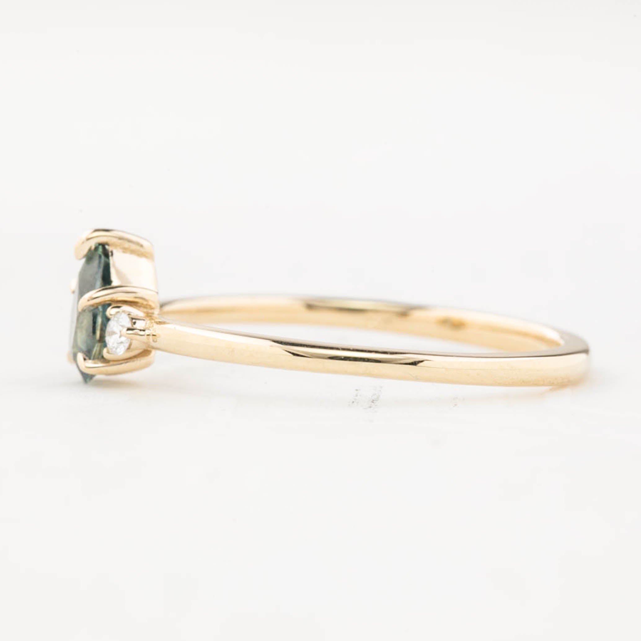 Emilie Ring 0.50ct Montana Sapphire
