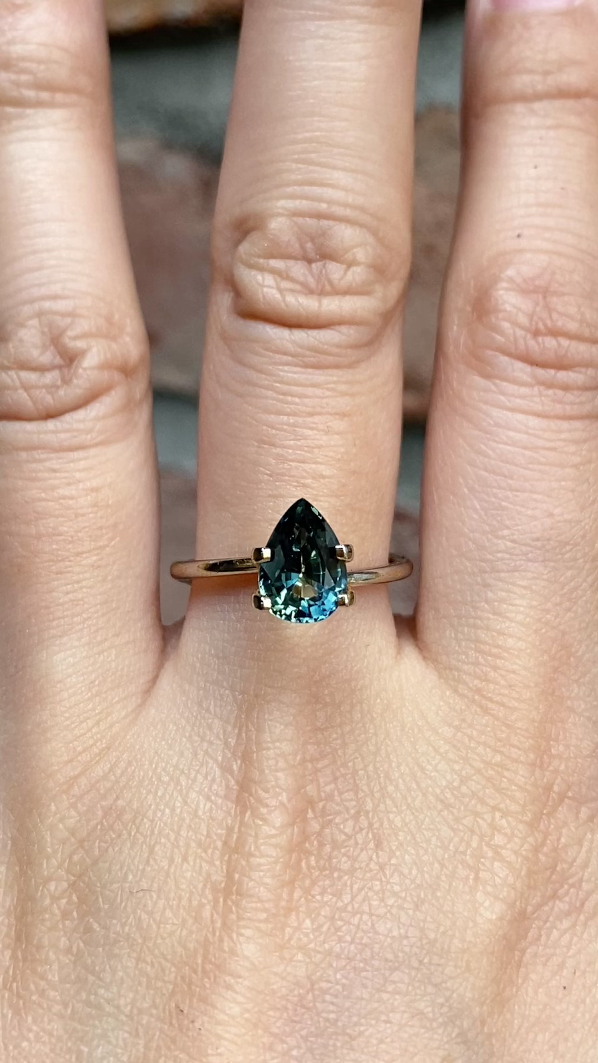 2.03ct パーティ ブルー グリーン サファイア マダガスカル産 SF225