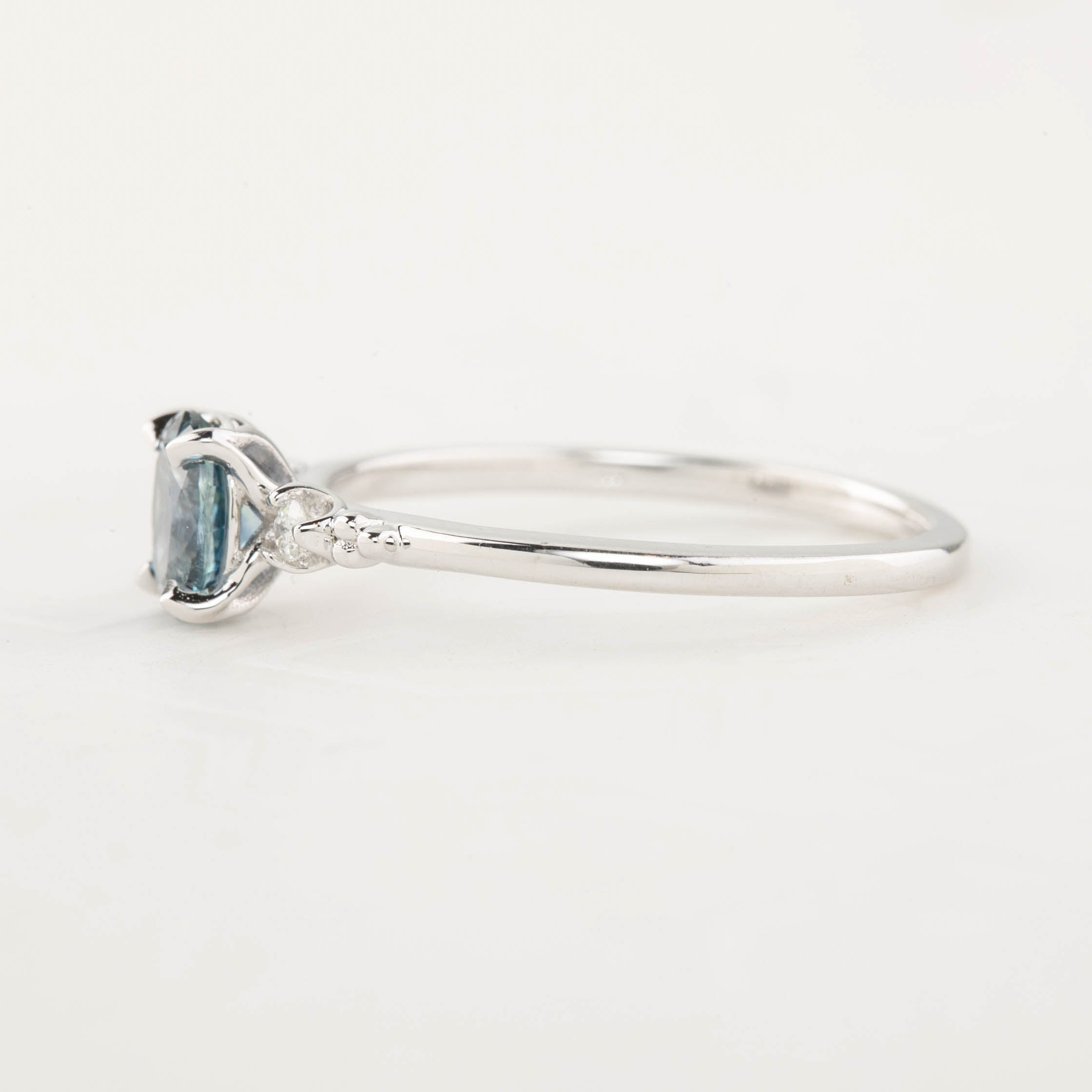 Estel Ring, 0.80ct Montana Sapphire, oval shape gemstone