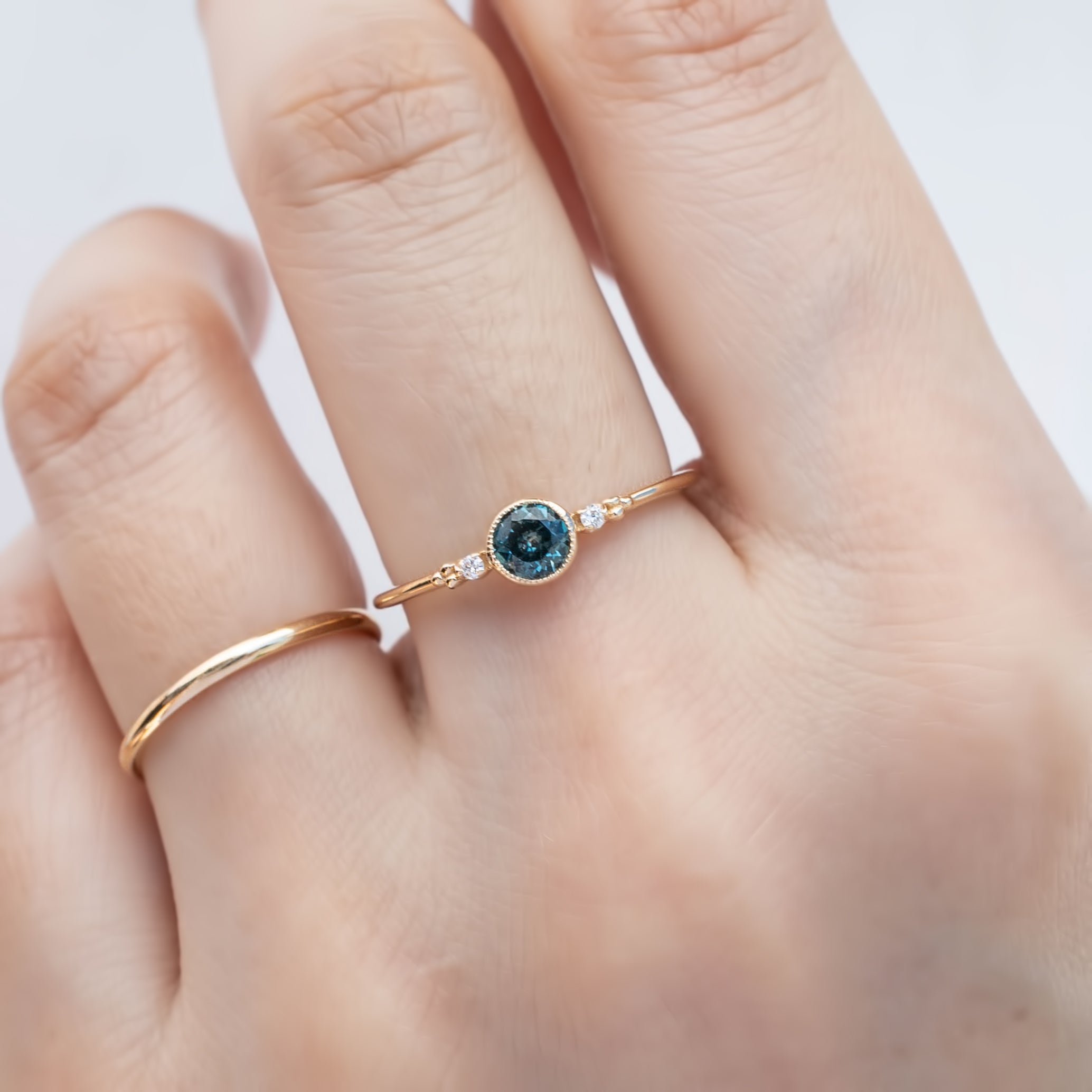 Estel Ring, 0.4ct Montana Sapphire