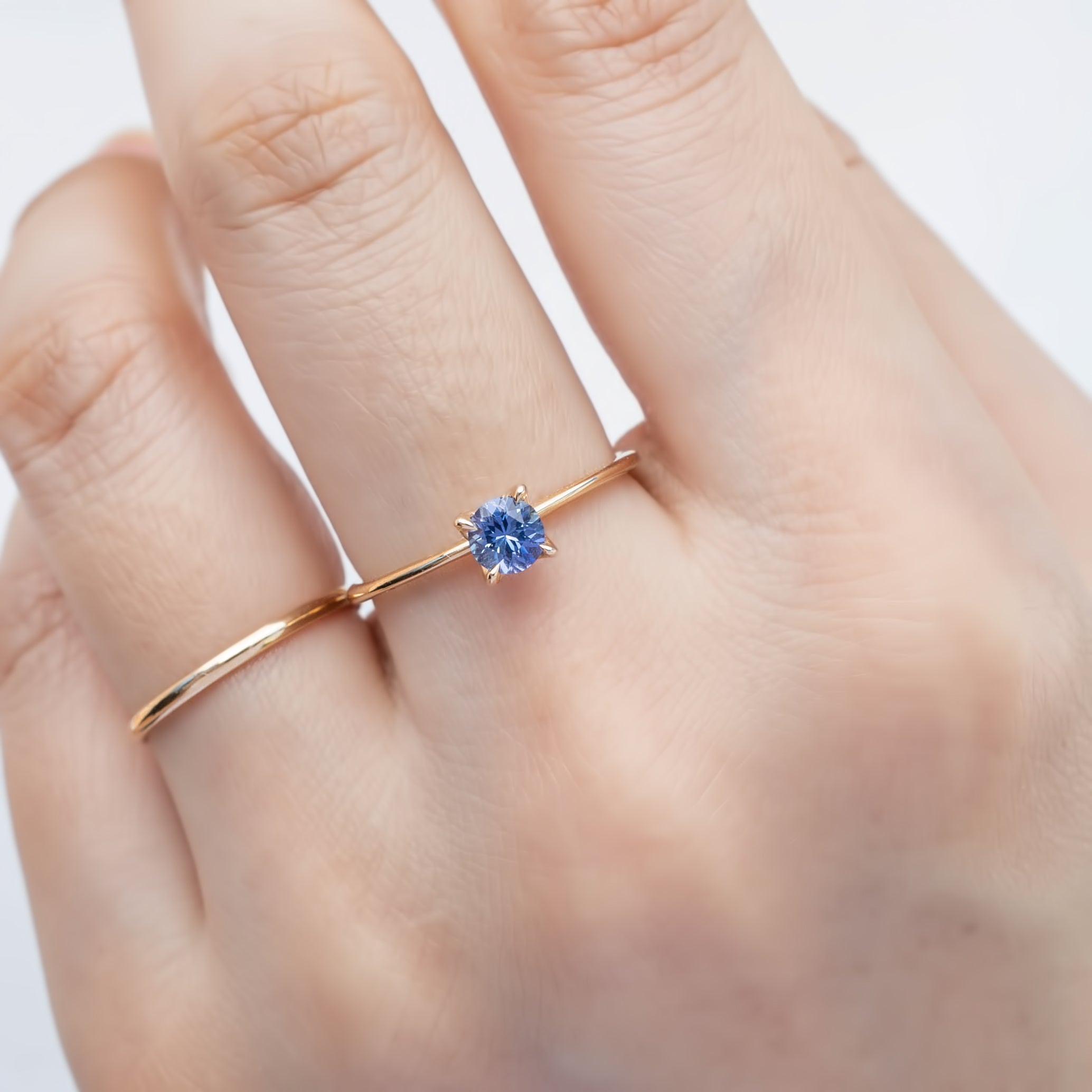 Sara Ring, 0.45ct Umba Sapphire
