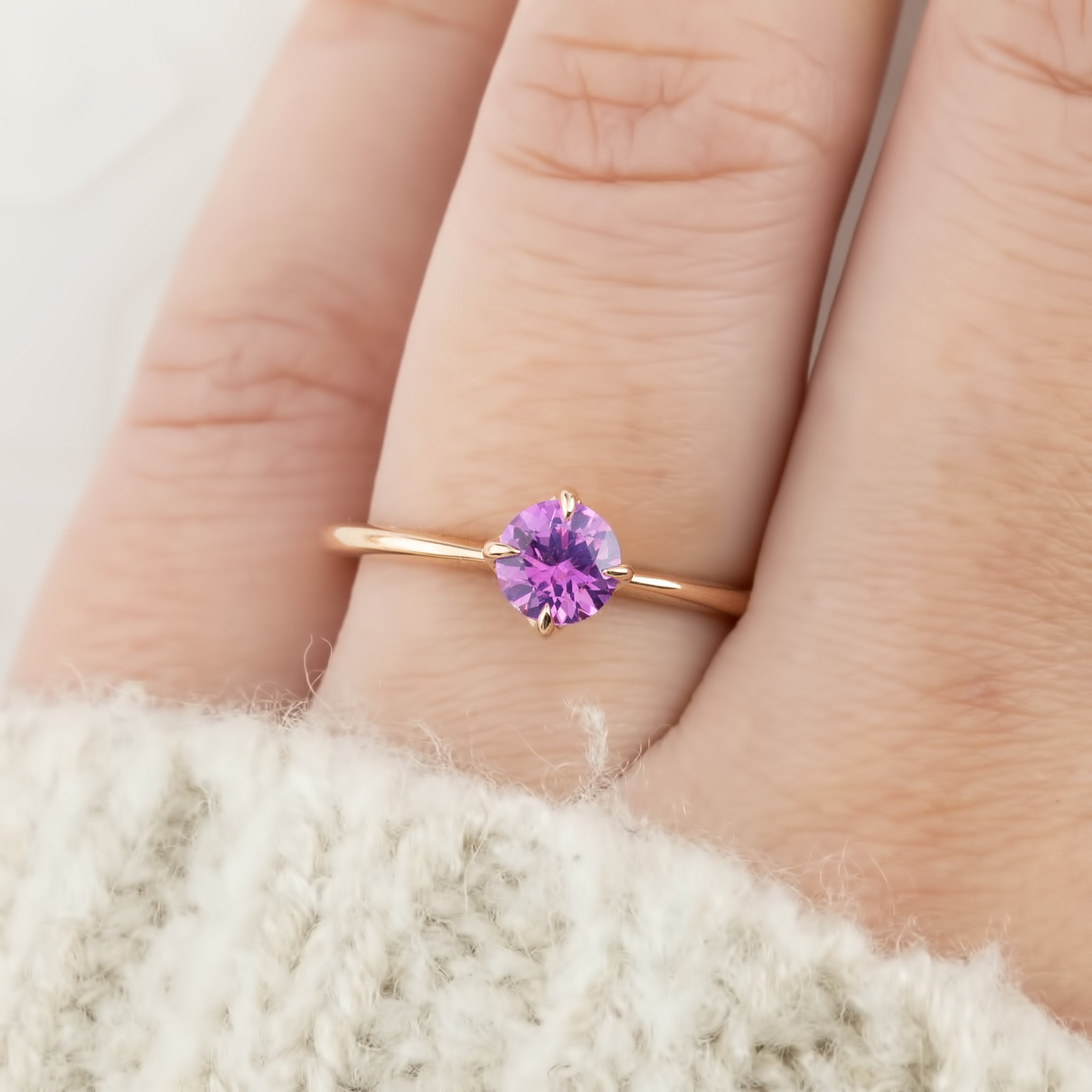 Alice Ring, 0.60ct Umba Sapphire