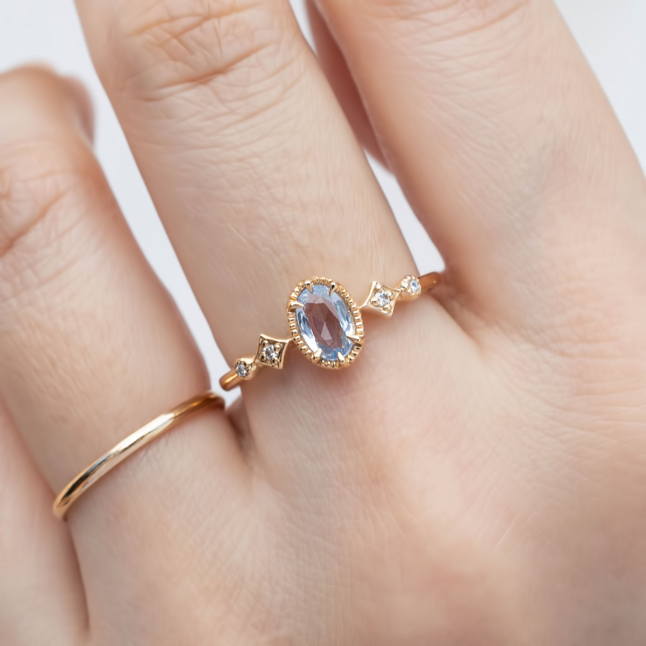 Stella Ring, 0.4ct Unheated Sapphire, oval shape gemstone
