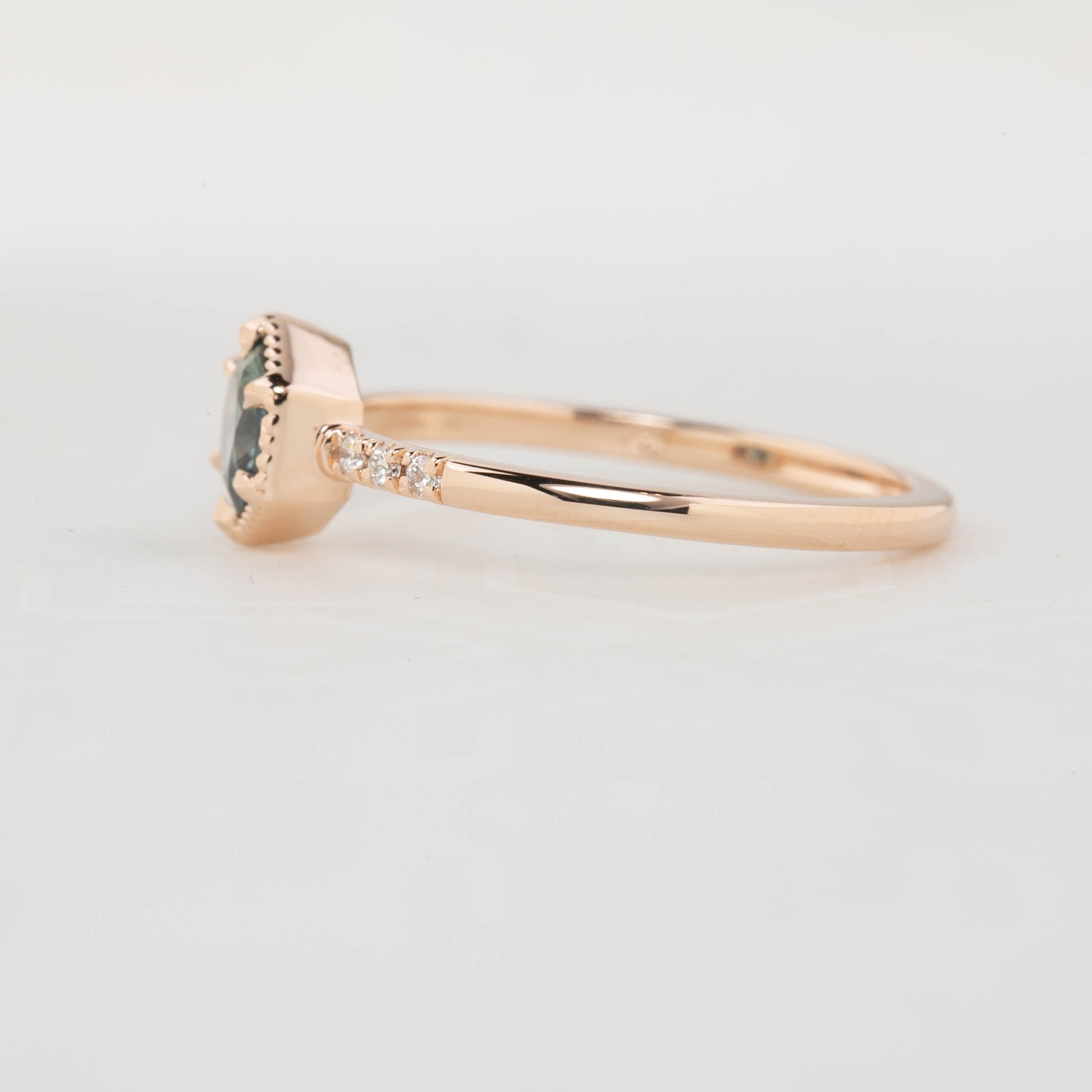 Grace Ring 0.70-0.80ct Montana Sapphire