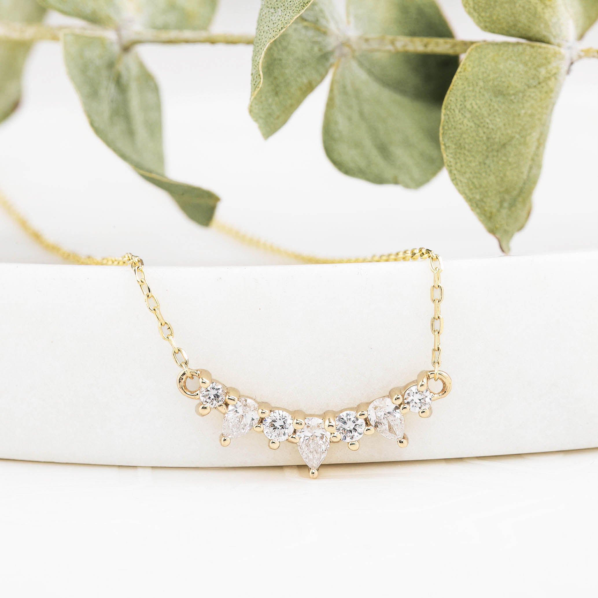 Gloria Curved Diamond Necklace 7 Stones