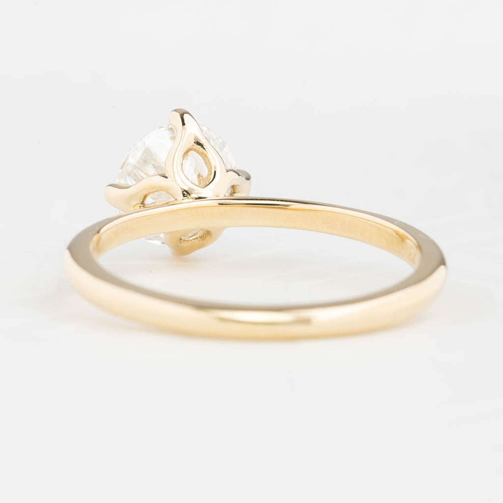 Alice Ring, 1.30ct Round Lab Diamond | IGI Certified