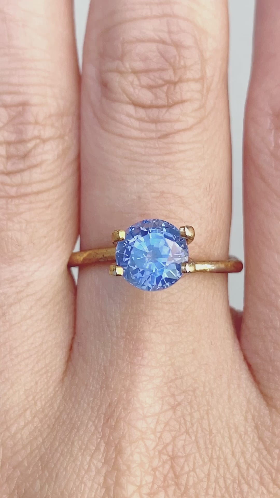 2.42ct ラウンドカット ブルーサファイア スリランカ産 SR226