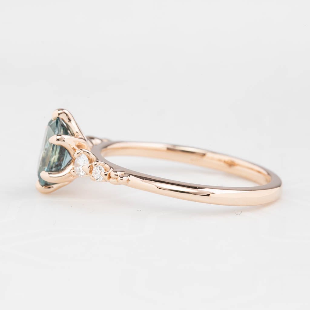 Estel Fleur Ring, 1.05ct Montana Sapphire, oval shape gemstone