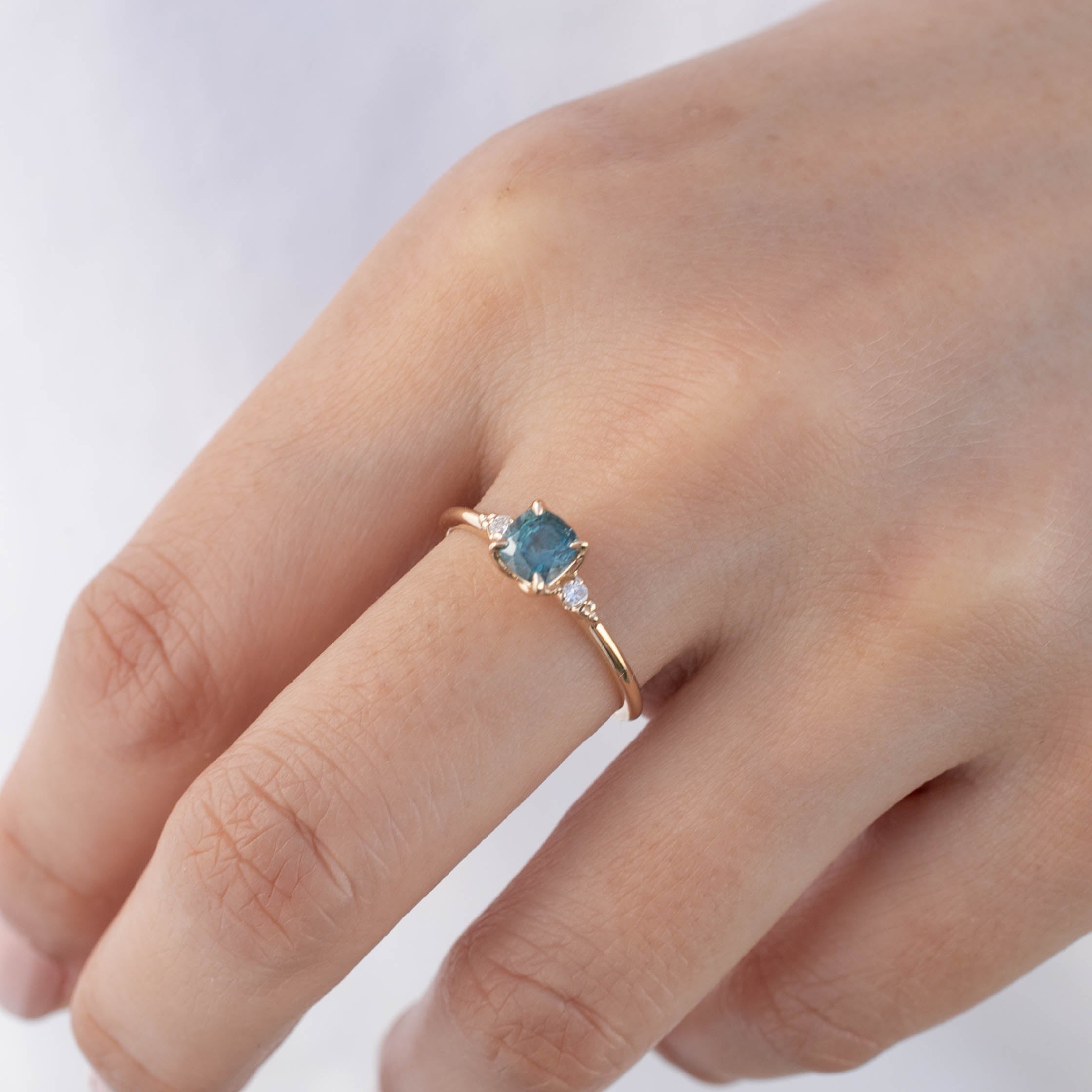 【即日配送】エステルリング ・0.75ct・モンタナ産ブルーグリーンサファイア・K14YG