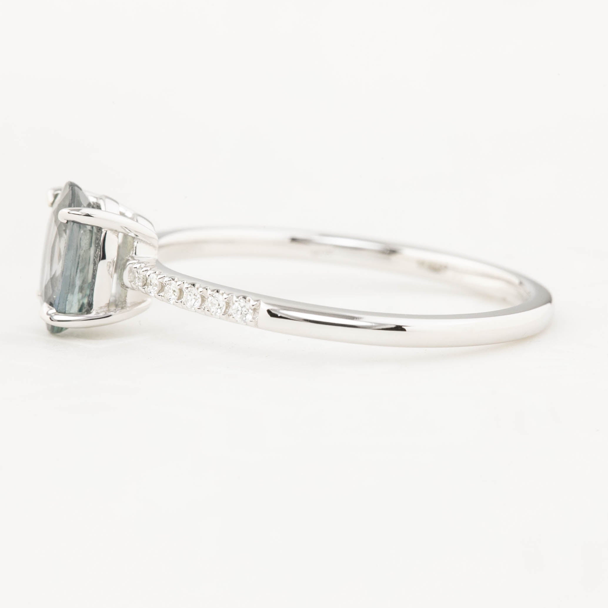 Audrey Ring, 1.01ct Unheated Sapphire, oval shape gemstone