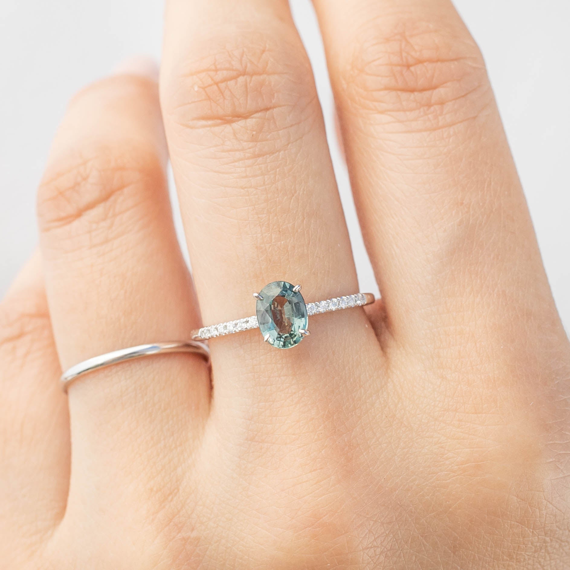 Audrey Ring, 1.01ct Unheated Sapphire, oval shape gemstone