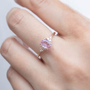 Teresa Ring, 0.84ct Ceylon Sapphire, oval shape gemstone