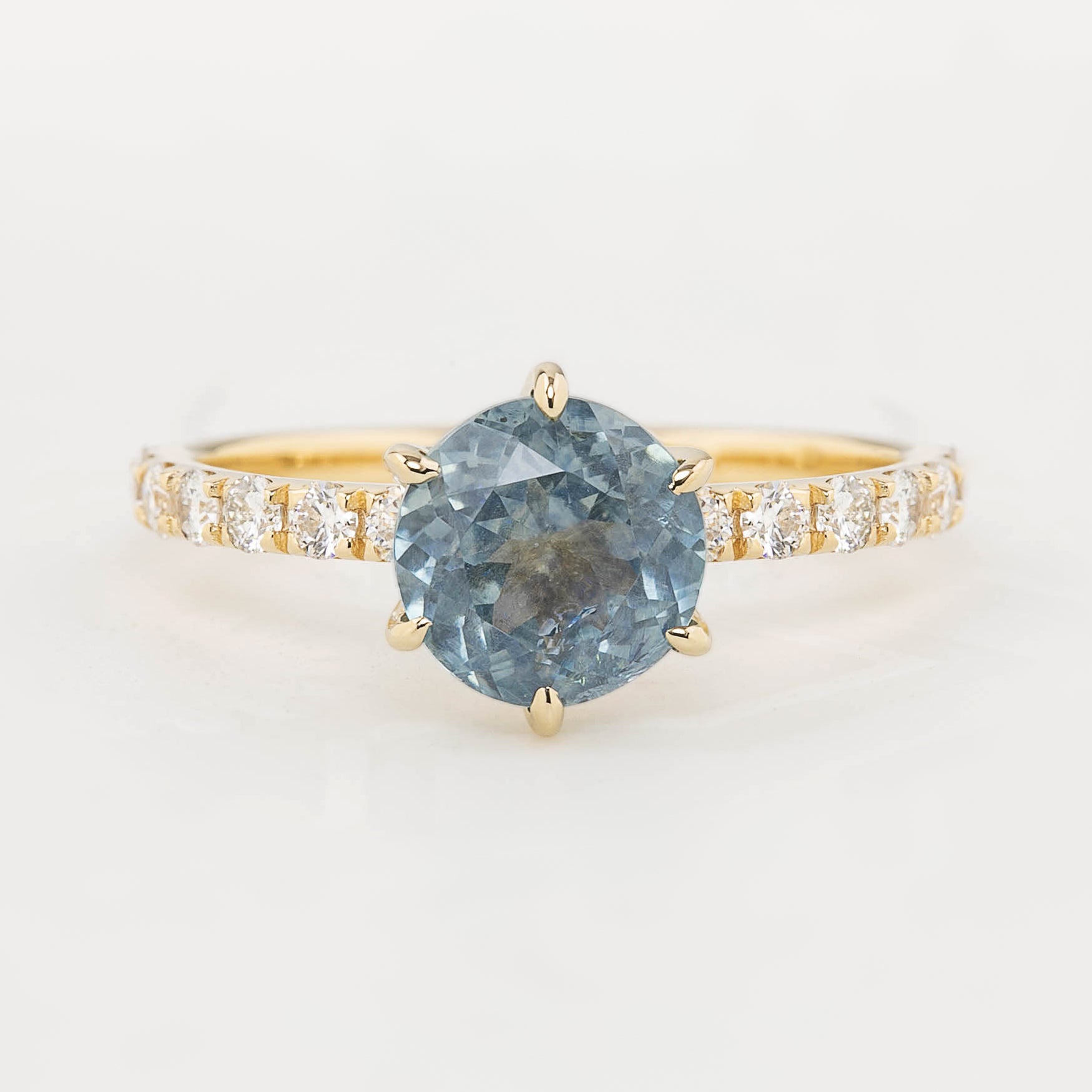 Maria Luxe Grand Ring, 2.06ct Montana Sapphire