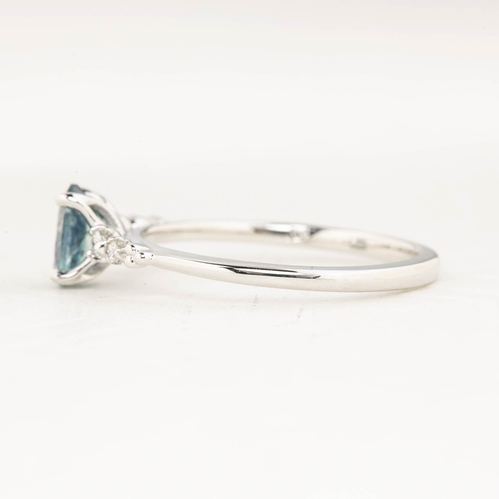 Estel Fleur Ring, 0.70ct Montana Sapphire, oval shape gemstone