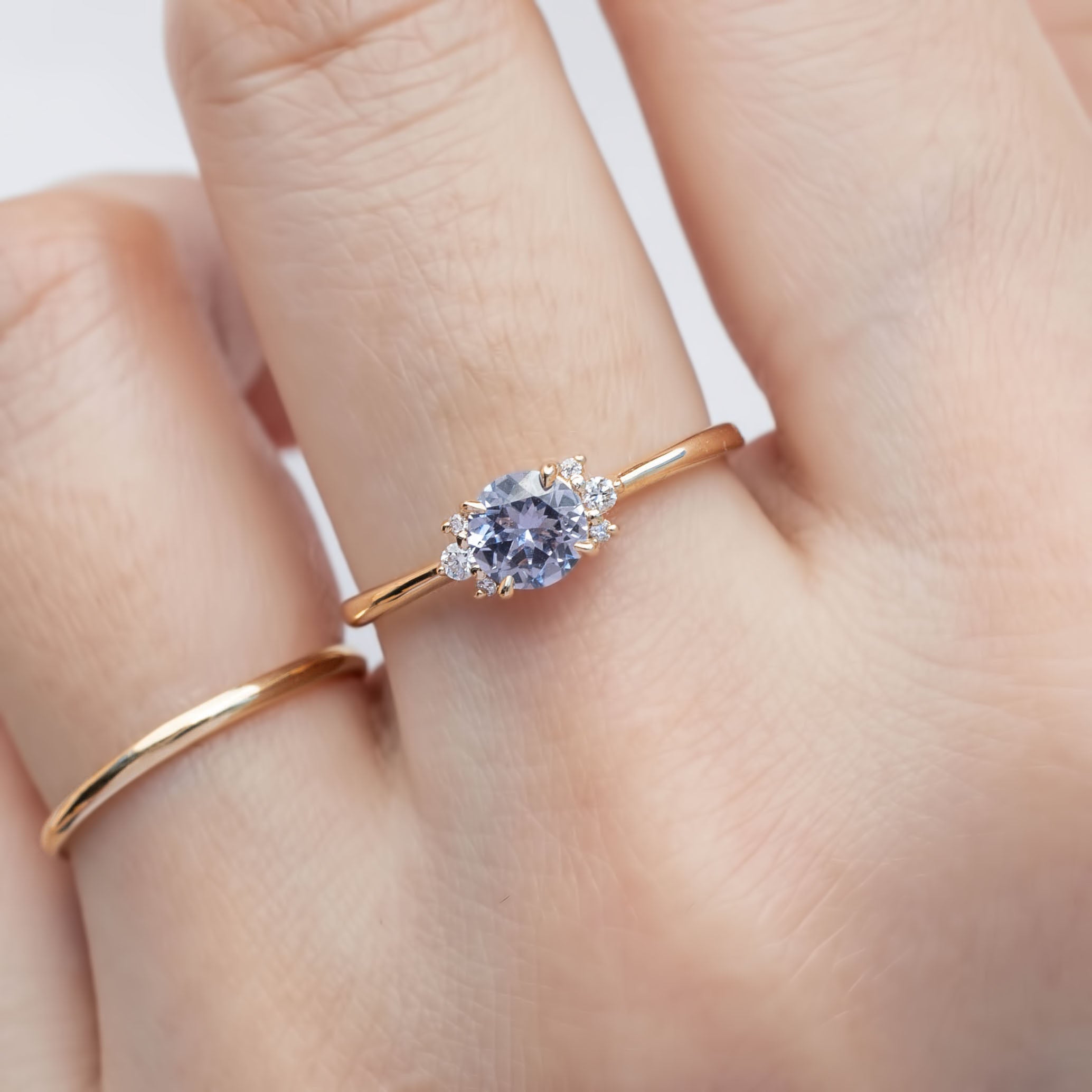 Lena Ring, 0.50-0.60ct Umba Sapphire