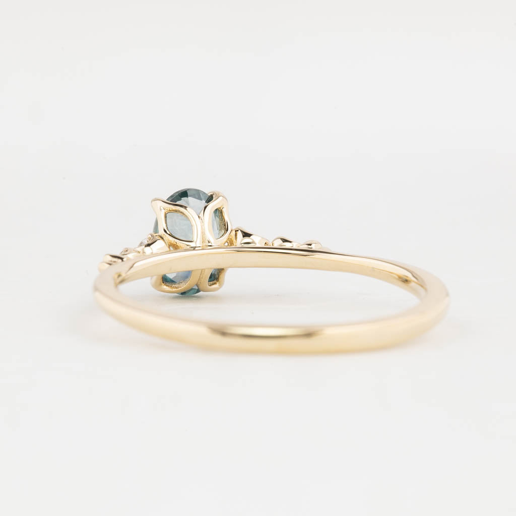 Estel Fleur Ring, 0.60 0.70ct Montana Sapphire, oval shape gemstone
