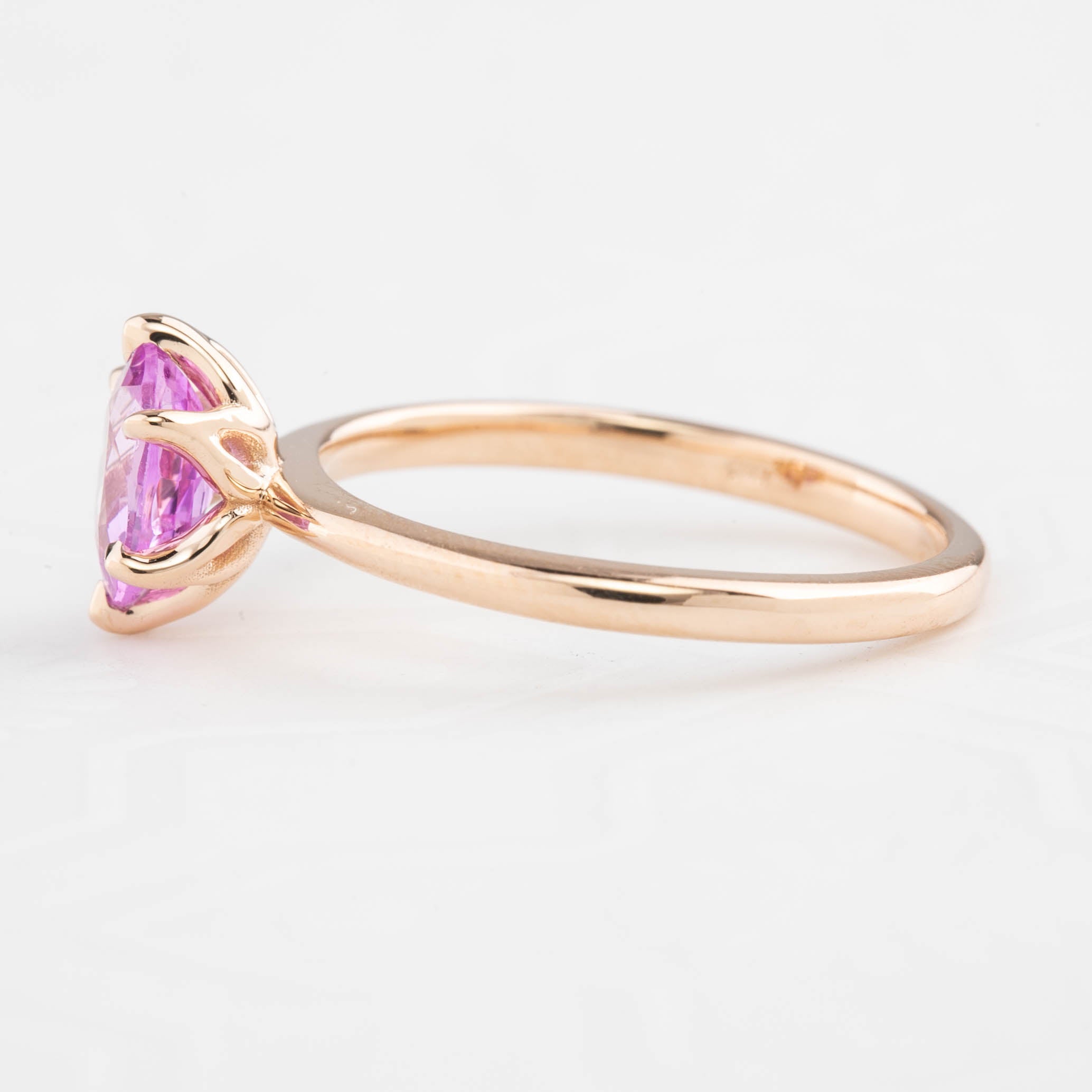 Floryn Ring, 1.23ct Sapphire, oval shape gemstone