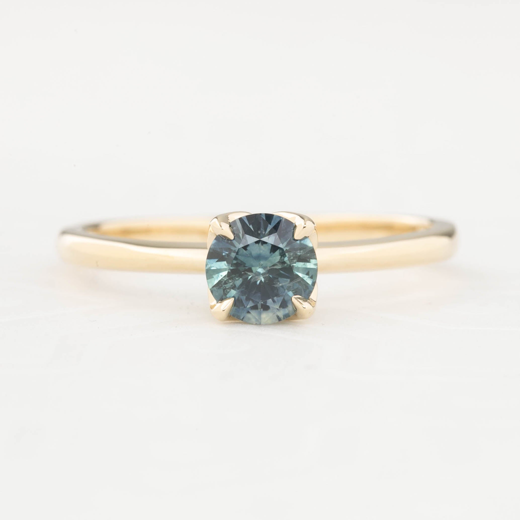 【即日配送】サラリング ・0.66ct・加熱モンタナ産ブルーサファイア・K14YG