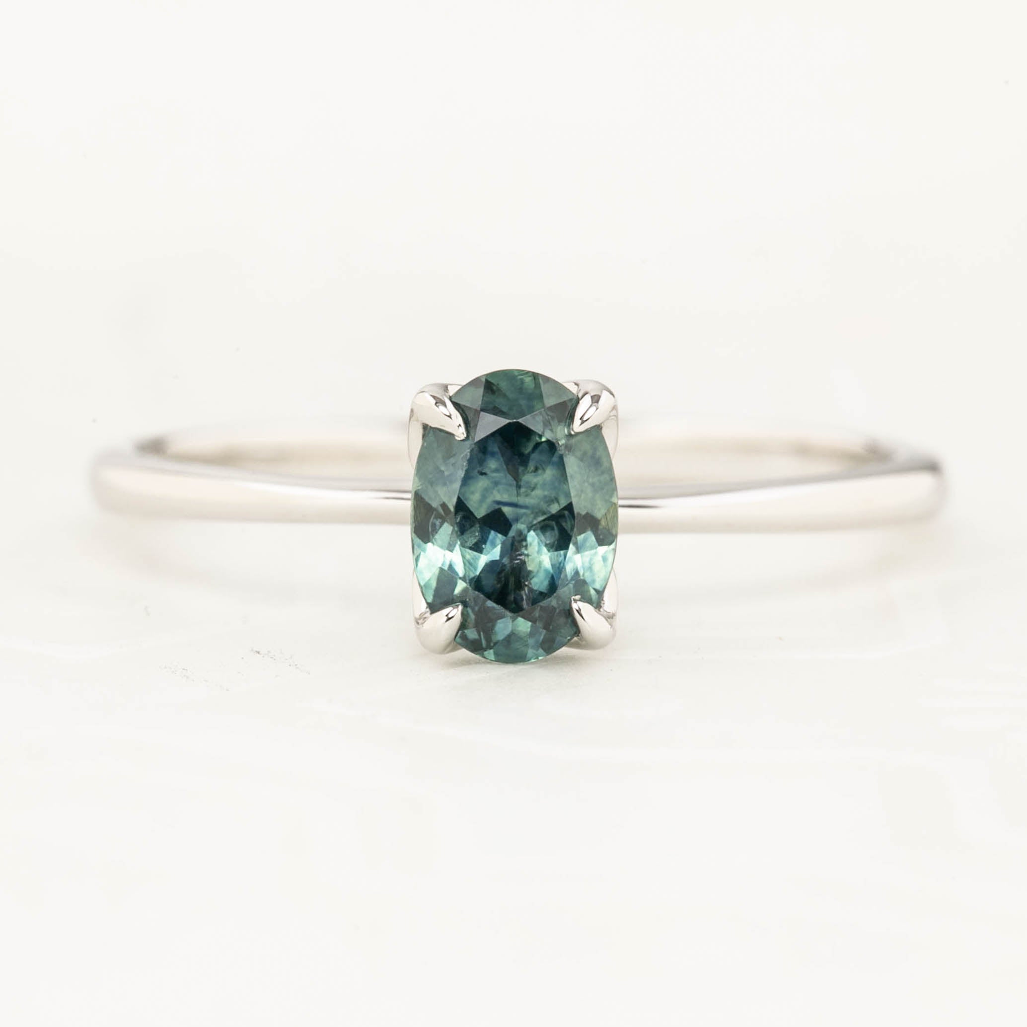 Sara Ring, 0.80ct Montana Sapphire, oval shape gemstone